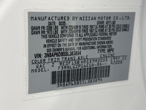 Used 2025 Nissan Kicks SR image 24