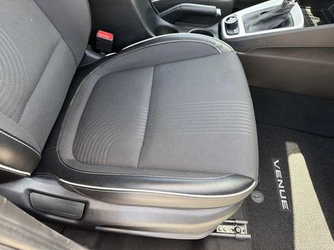 Used 2023 Hyundai Venue Limited w/ Cargo Package FWD image 15
