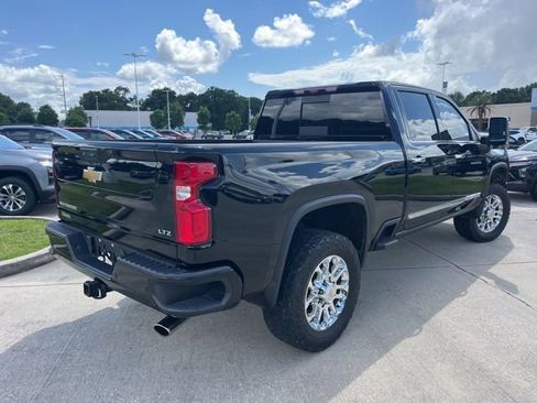 Used 2024 Chevrolet Silverado 2500 LTZ w/ LTZ Plus Package AWD/4WD image 9