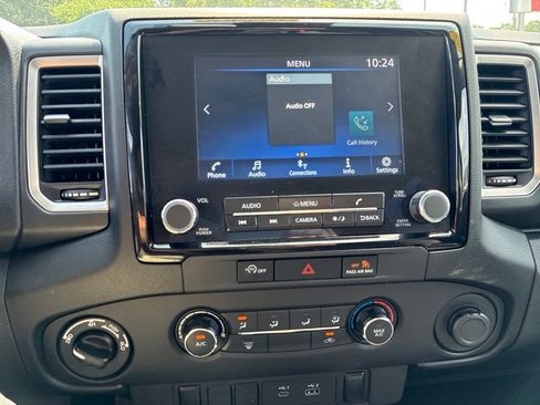 Used 2023 Nissan Frontier SV w/ Tow Package AWD/4WD image 17