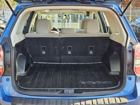 Used 2015 Subaru Forester 2.5i Premium w/ All-Weather Package image 10