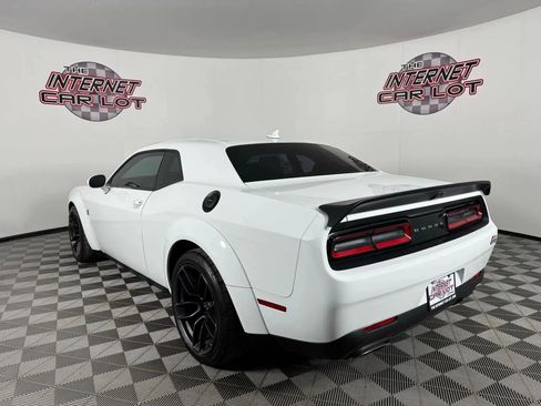 Used 2021 Dodge Challenger R/T Scat Pack RWD image 5