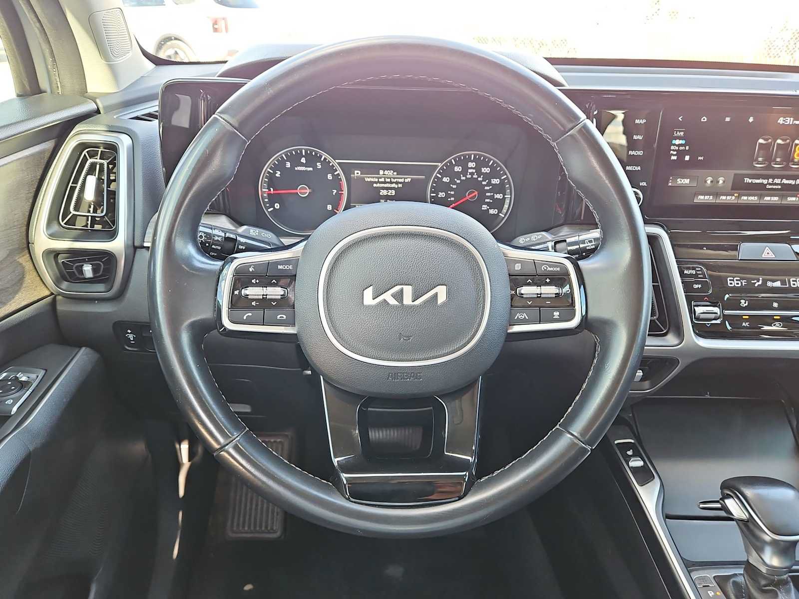 Used 2022 Kia Sorento EX w/ Panoramic Sunroof Package FWD image 17