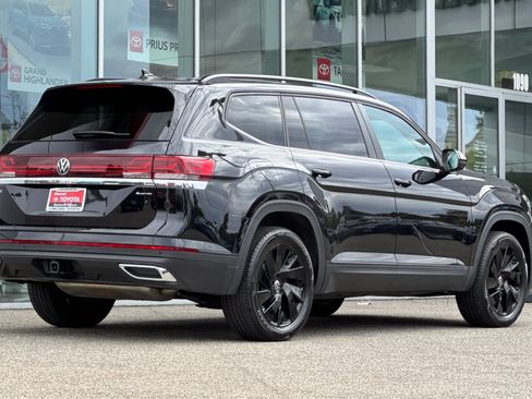 Used 2026 Volkswagen Atlas SE AWD/4WD image 9