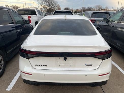 Used 2025 Honda Accord Touring image 5