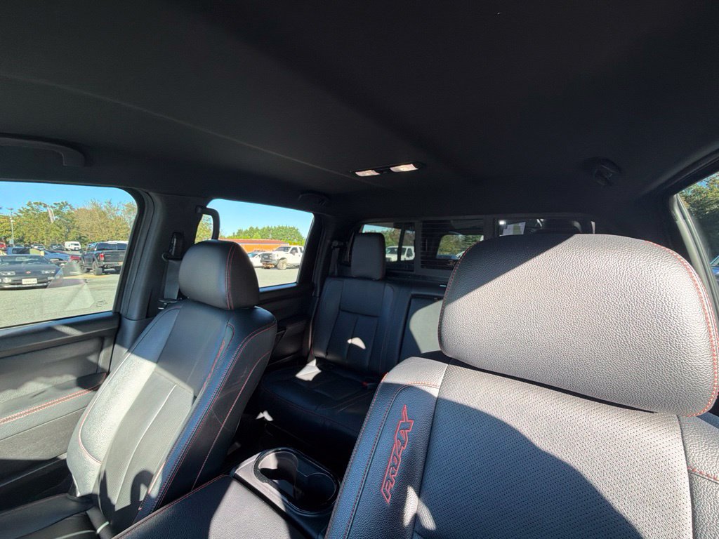 Used 2024 Nissan Titan PRO-4X w/ Pro-4x Convenience Package AWD/4WD image 21