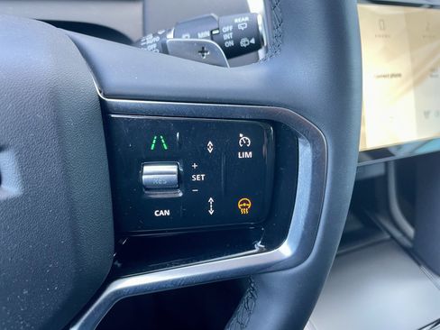 Certified 2024 Land Rover Discovery Sport S AWD/4WD image 22