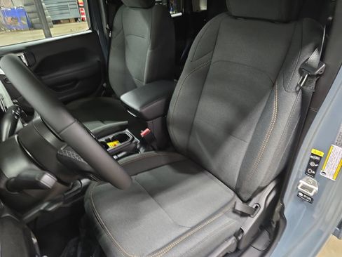 New 2026 Jeep Gladiator Sport image 16