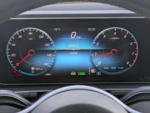 Used 2021 Mercedes-Benz GLS 450 4MATIC image 21