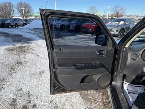 Used 2011 Jeep Patriot Latitude image 21