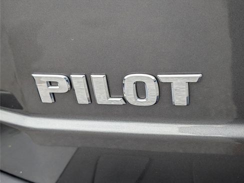 Used 2013 Honda Pilot Touring image 9