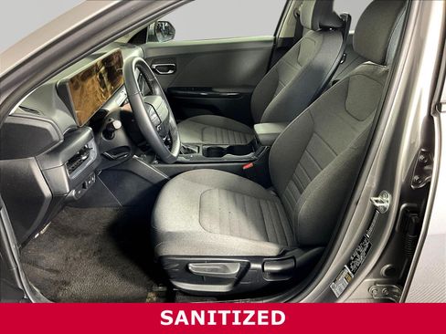 Certified 2025 Kia K4 EX FWD image 18