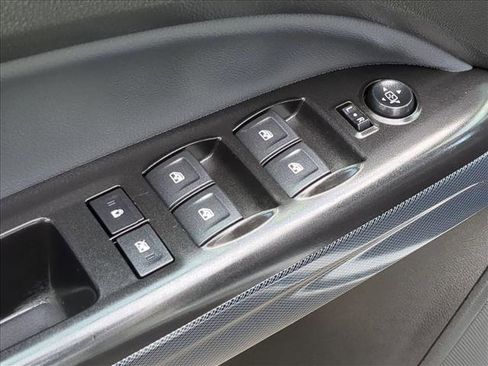 Used 2022 Chevrolet Colorado Z71 w/ Safety Package image 11