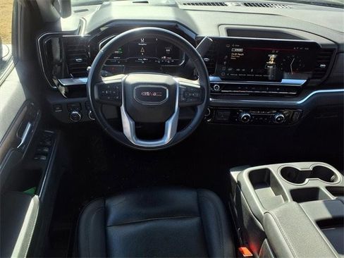 Used 2025 GMC Sierra 1500 SLT image 11