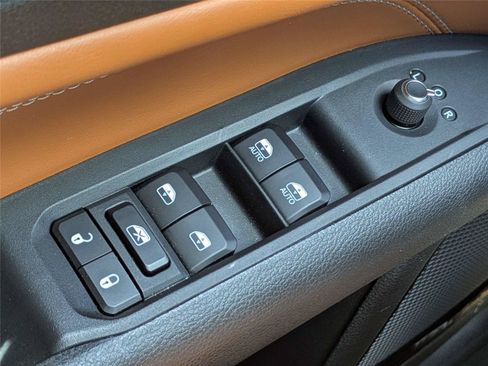 Certified 2025 Jeep Compass Limited AWD/4WD image 26