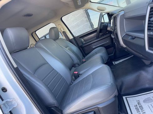 Used 2018 RAM 1500 Tradesman w/ Chrome Appearance Group AWD/4WD image 11