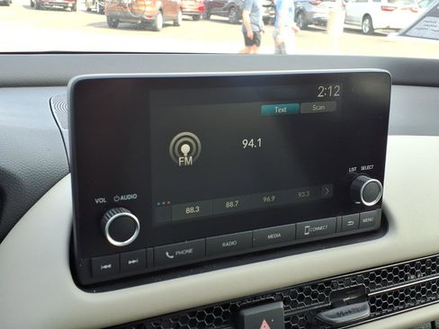 Used 2023 Honda HR-V LX image 17