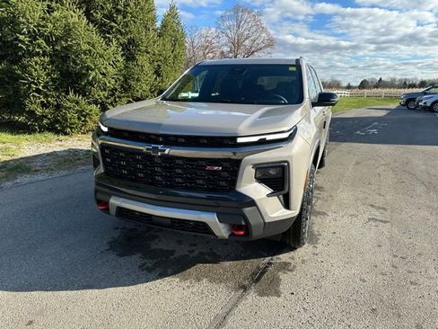 New 2026 Chevrolet Traverse Z71 w/ Enhanced Driving Package image 4