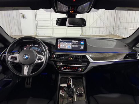 Used 2023 BMW M550i xDrive AWD/4WD image 22