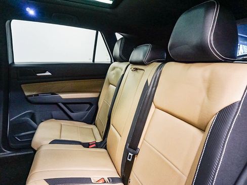 Used 2023 Volkswagen Atlas Cross Sport SE image 18