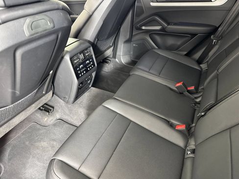 Used 2026 Porsche Cayenne S AWD/4WD image 13