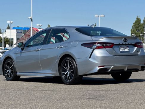 Used 2023 Toyota Camry SE w/ Convenience Package FWD image 7