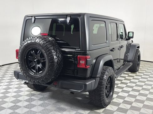 Used 2018 Jeep Wrangler Unlimited Sport S AWD/4WD image 5