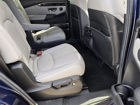 Used 2024 Honda Pilot EX-L image 16