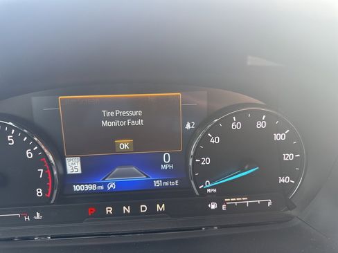 Used 2020 Ford Explorer XLT w/ Equipment Group 202A image 14