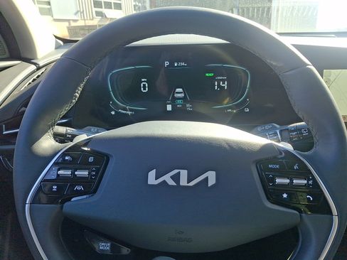 New 2025 Kia Niro EX w/ EX Cold Weather Package image 18