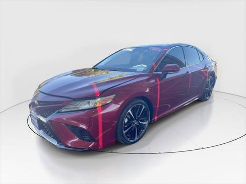 Certified 2018 Toyota Camry XSE FWD image 1