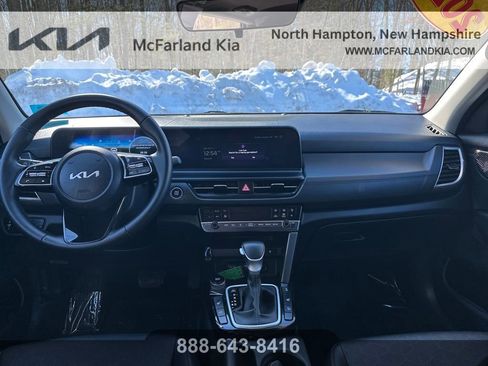 Used 2024 Kia Seltos EX image 21