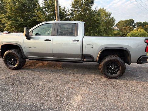 New 2026 Chevrolet Silverado 2500 ZR2 AWD/4WD image 10