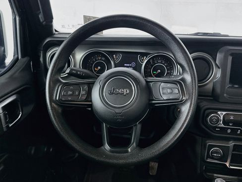 Used 2023 Jeep Gladiator Sport AWD/4WD image 17