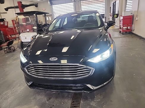 Used 2020 Ford Fusion SEL image 3