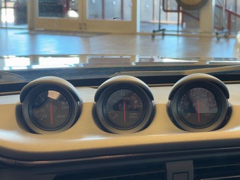 Certified 2024 Nissan Z Performance w/ Floor Mat Package image 19