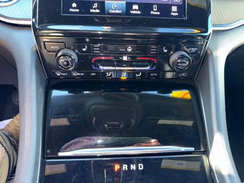 Used 2024 Jeep Grand Cherokee L Laredo image 21