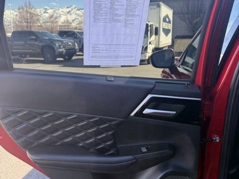 Used 2024 Mitsubishi Outlander SEL image 36