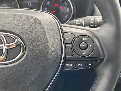 Used 2019 Toyota RAV4 XLE AWD/4WD image 27