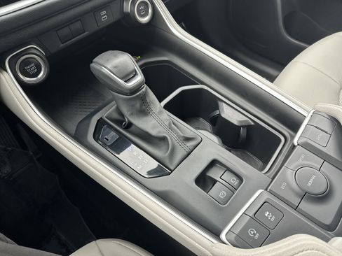 Certified 2025 Toyota Grand Highlander FWD image 26