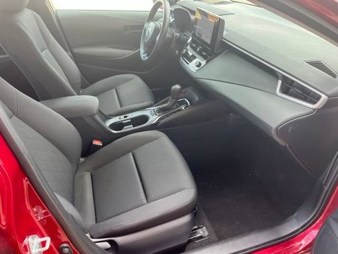 Used 2025 Toyota Corolla LE FWD image 24