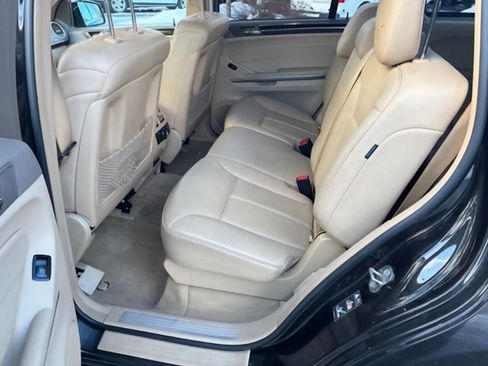Used 2011 Mercedes-Benz GL 450 4MATIC image 9