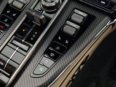 New 2026 Aston Martin V8 Vantage Roadster RWD image 44