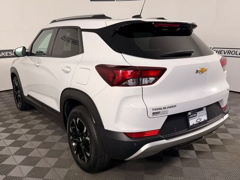 Used 2022 Chevrolet TrailBlazer LT w/ Sun and Liftgate Package FWD image 4
