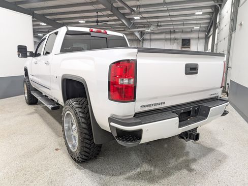 Used 2018 GMC Sierra 2500 Denali image 5