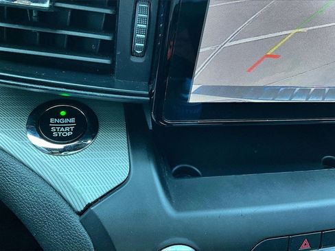 Used 2020 Ford Explorer XLT image 15