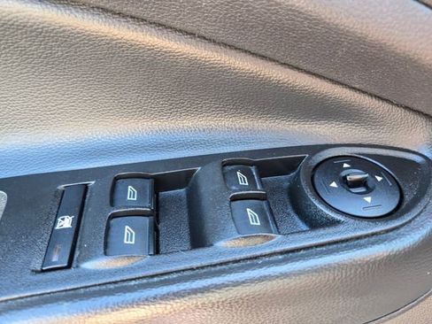 Used 2018 Ford Escape SE w/ Ford Safe & Smart Package AWD/4WD image 31