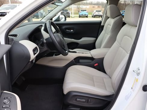Used 2025 Honda HR-V EX-L image 8