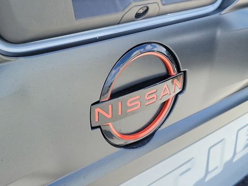 Used 2025 Nissan Frontier PRO-4X w/ Pro Convenience Package image 6