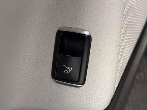 Used 2014 Mercedes-Benz CLA 250 4MATIC image 14